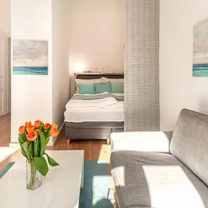  Appartamento Luxurious And Bright, 5 Min To City Center